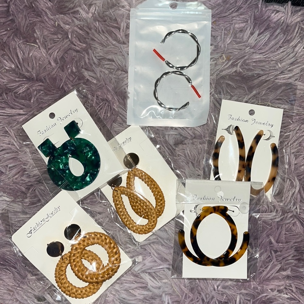 Lot of earrings! 6 for 1